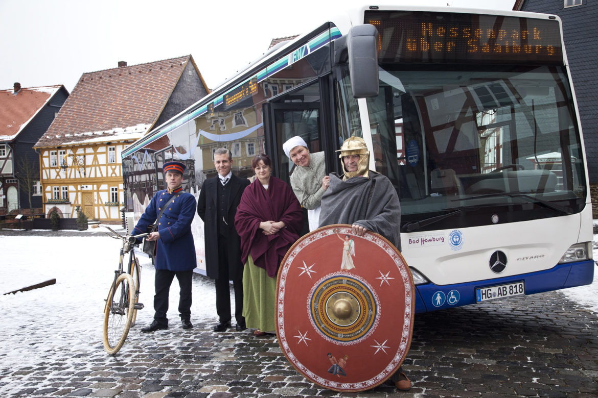 Kulturbus_Marktplatz Der Kulturbus auf dem Marktplatz
